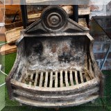 DF04. Iron fire grate.